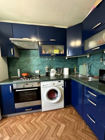 Академіка Амосова вул. (Кірова), 63