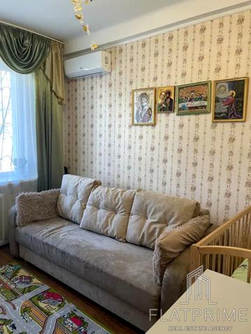 Волинська вул., 8