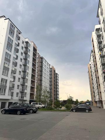 Співдружності вул., 7