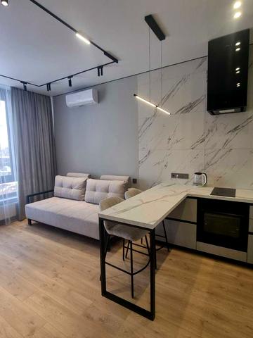 Ґарета Джонса вул. (Сімї Хохлових), 12-А