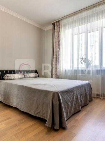 Василя Стуса вул., 28к2