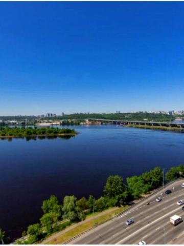 Дніпровська набережна вул., 15-Д