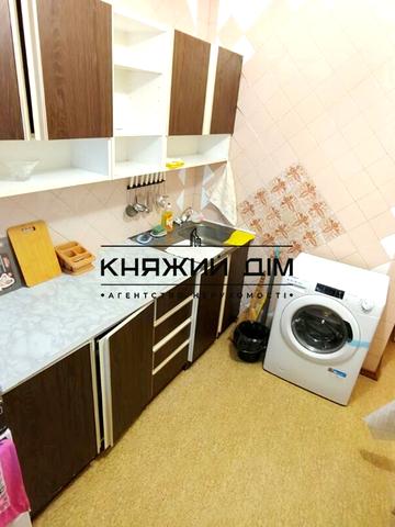 Золотоустівська вул., 44/22