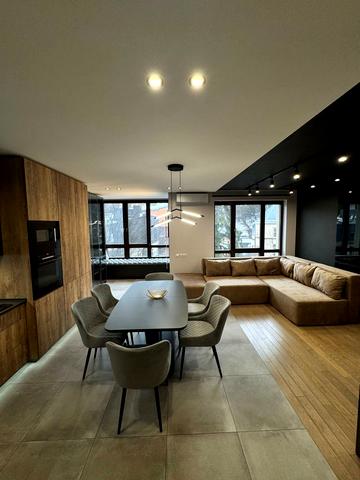 Ярослава Ярославенка вул., 32