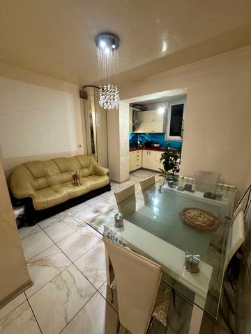 Василя Симоненка вул., 7