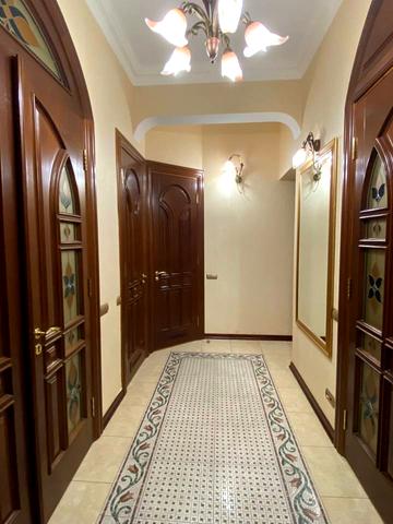 Заньковецької вул., 8