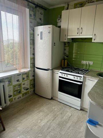 Петра Калнишевського просп. (Косіора), 8