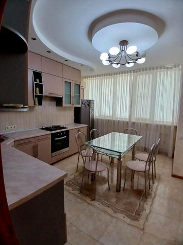 Тополина вул., 14/1