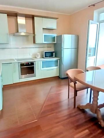 Саперно-Слобідська вул., 10