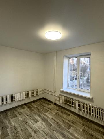 Олега Адамовського вул. (Камська), 1