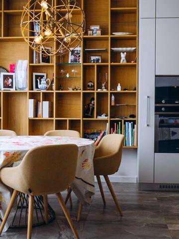 Ділова вул. (Димитрова), 4