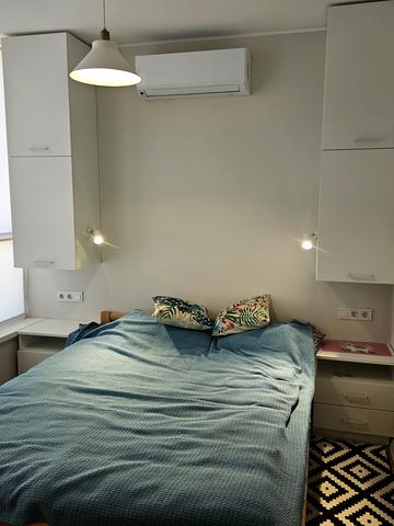 Леоніда Каденюка вул., 18