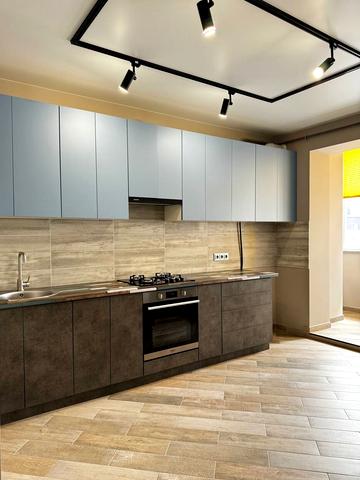 Пилипа Орлика вул., 1-Б