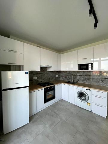 Володимира Івасюка вул., 21-Г