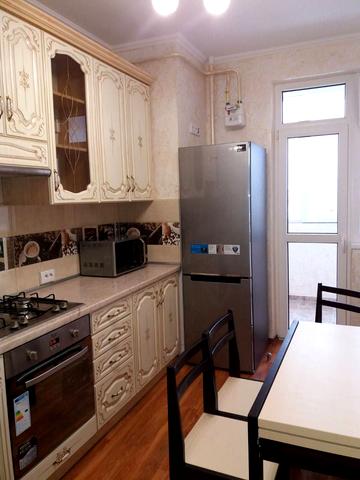 Під Голоском вул., 8