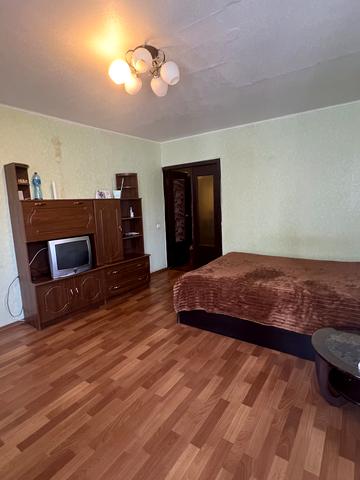 Москалівська вул. (Жовтневої Революції), 9