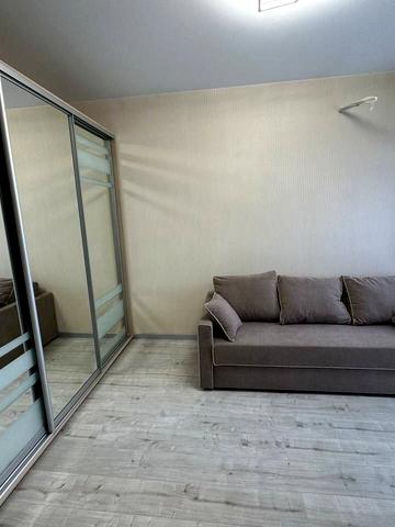 Добровольців пров., 21