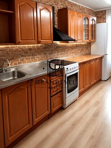 Полярна вул., 8-Е