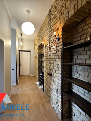 Нижній Вал вул., 35