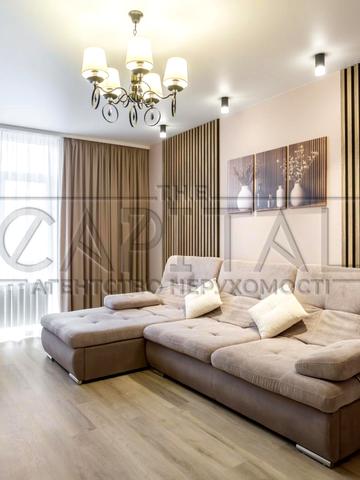 Микільсько-Слобідська вул., 10