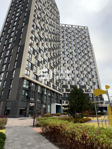 Зарічна вул., 6