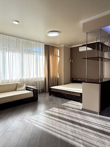 Аркадійське плато вул. (Гагаринське плато), 5/2