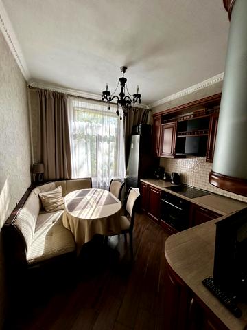 Повітряних Сил просп. (Повітрофлотський), 25