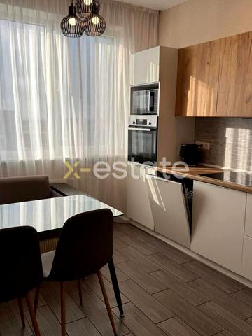 Перлинна вул., 6