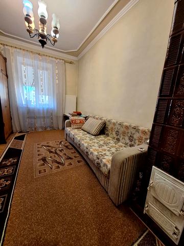 Олени Степанівни вул. (Ленінградська), 32