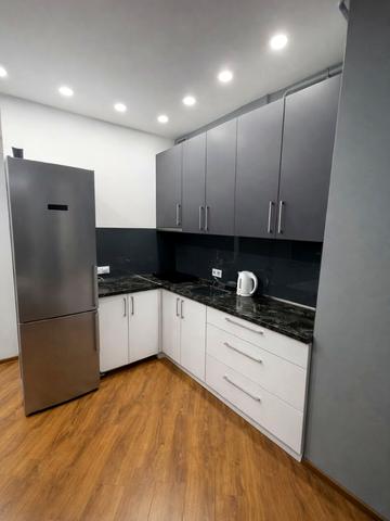 Велика Кільцева вул., (Будинок 1)