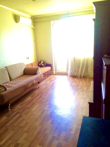 Нескорених вул. (Героїв Праці), 12а