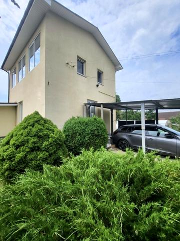 Яблунева вул.