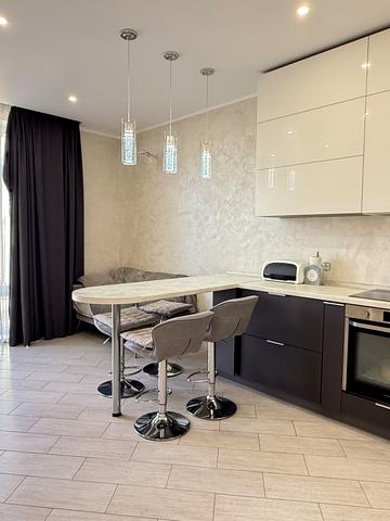 Салютна вул.