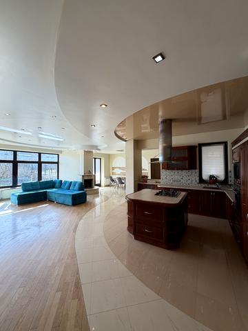 Івана Раковського вул., 9