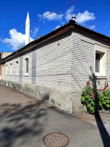 Івана Франка вул., 18