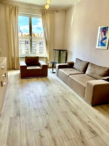 Хрещатик вул. (Kreschatic), 21