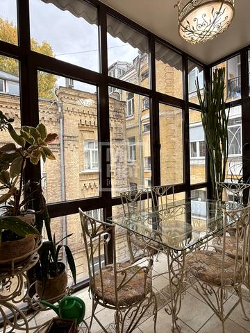 Саксаганського вул., 30-Б