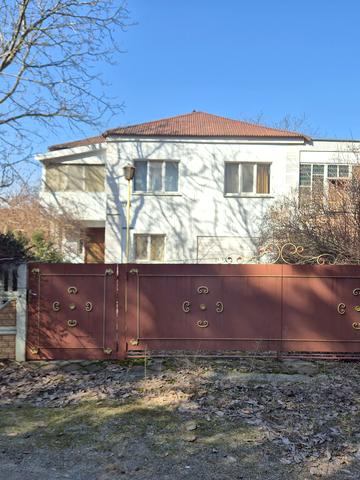 Праці вул., 31