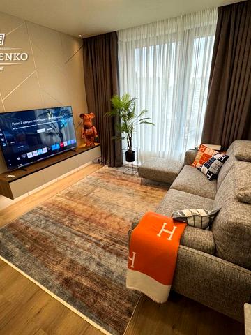 Набережна Перемоги вул., 128