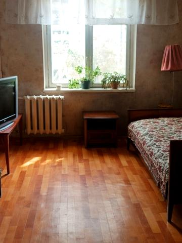 Героїв просп., 3