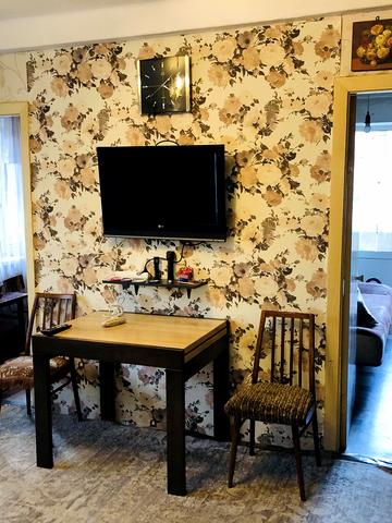 Європейського Союзу просп. (Правди), 80-В