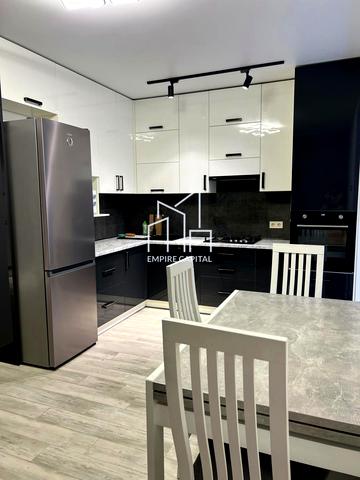 Пасічна вул., 171