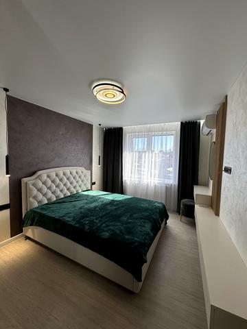 Білогірська вул., (Будинок)