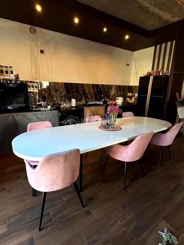 Карєрна вул., 13а