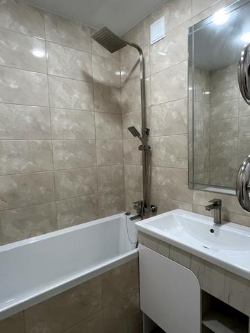 Юрія Іллєнка вул. (Горького), 130