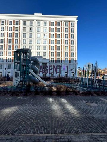 Коцюбинського вул., 2