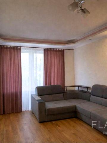 Йорданська вул. (Лайоша Гавро), 18