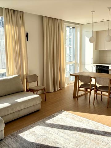 Зарічна вул., 6