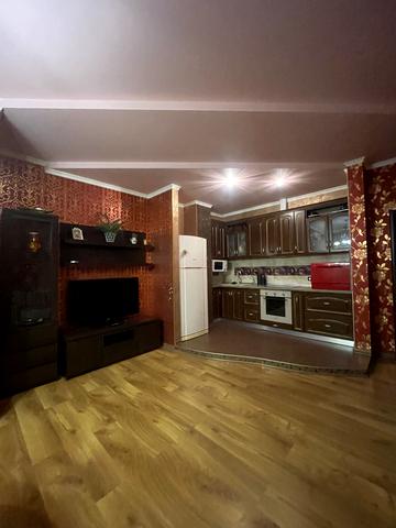 Олімпійська вул., 10б