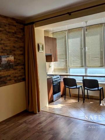 Волинська вул., 3